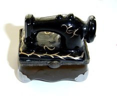 Enamel Vintage Sewing Machine Hinged Lid Trinket Box   - $16.99