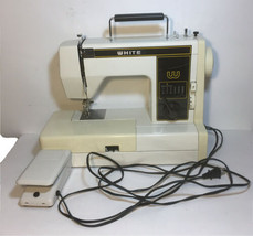 White Sewing Machine Model 933 Precision Built Zigzag Pedal Manual Taiwan Runs - $98.99
