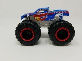 Hot Wheels Monster Trucks 1:64 Scale Demolition Doubles Silverado