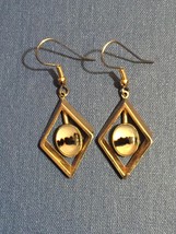 Vintage 70s Gold Diamond-shape Dangle Montana Agate Earrings