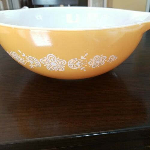 Federal Oven Ware Milk Glass Nesting Mixing Bowls - Set of 4