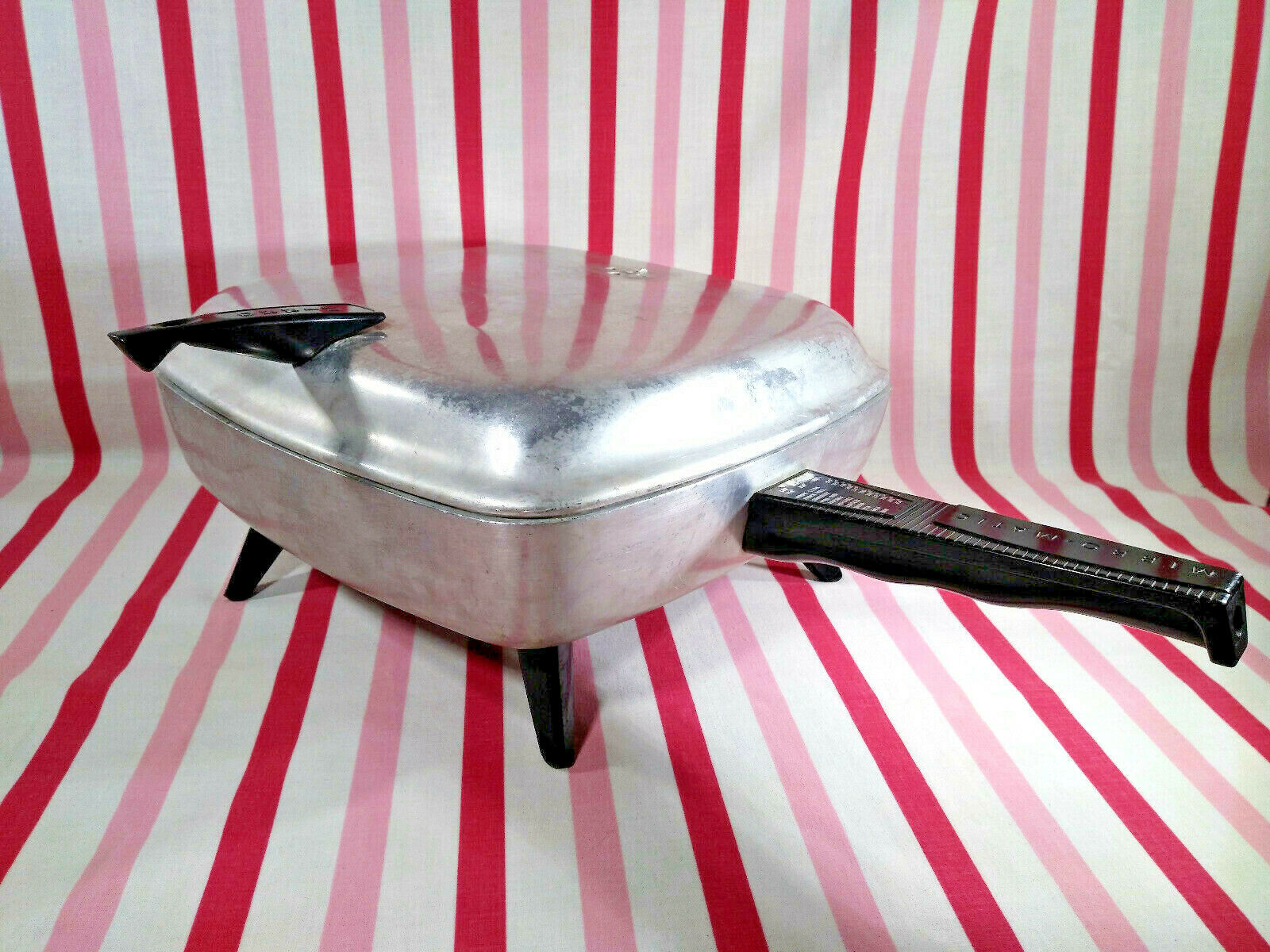 Vintage Mirro-Matic electric casserole pan, retro green electric cooker /  skillet