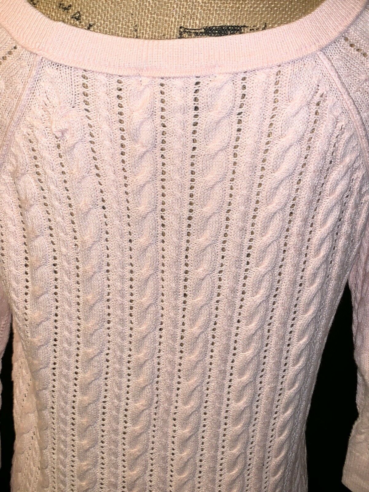 American Eagle Outfitters Women's Cable Knit Sweater Medium M Pink 3/4  Sleeve