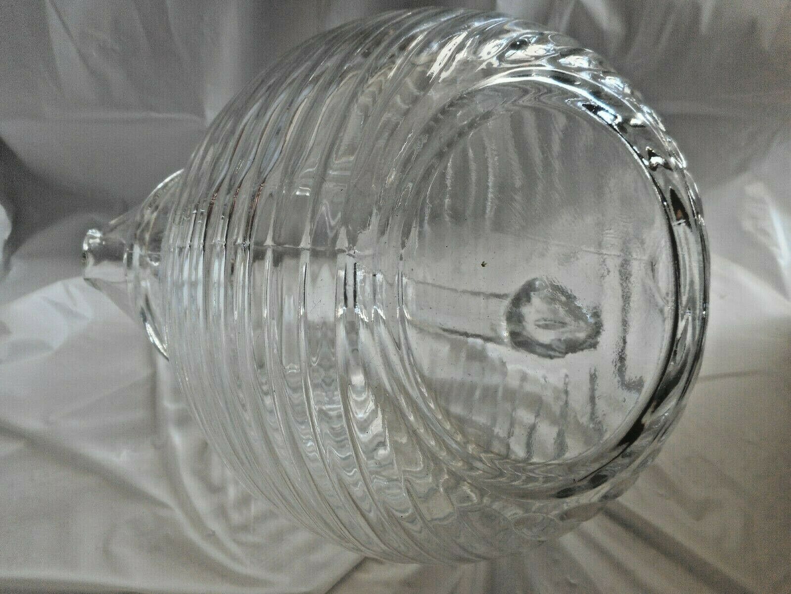 Vintage Ribbed Bee Hive Glass Juice Water Carafe Lid Decanter Anchor  Hocking 9”h