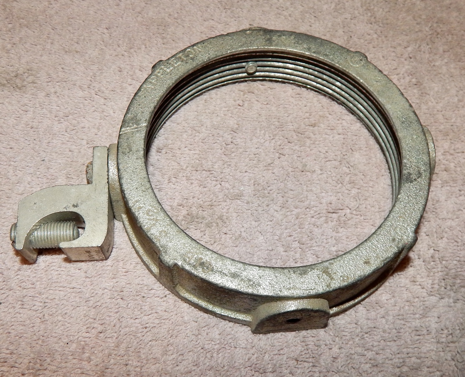 3 1/2” Metallic Grounding Bushing Conduit Locknut Ground NOS USA 248T