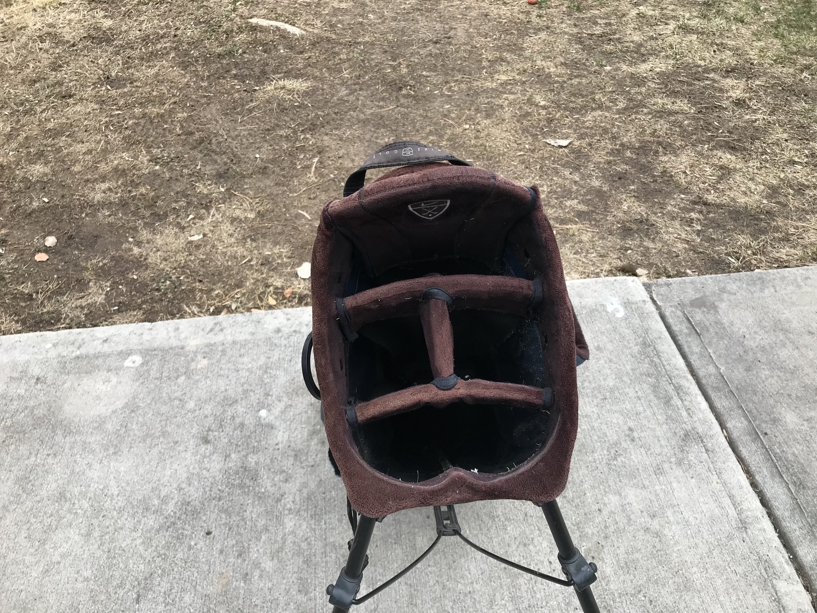 Nike IZZO Golf Straps & Stand 4 divider Golf Bag 37H Golf Club Bags