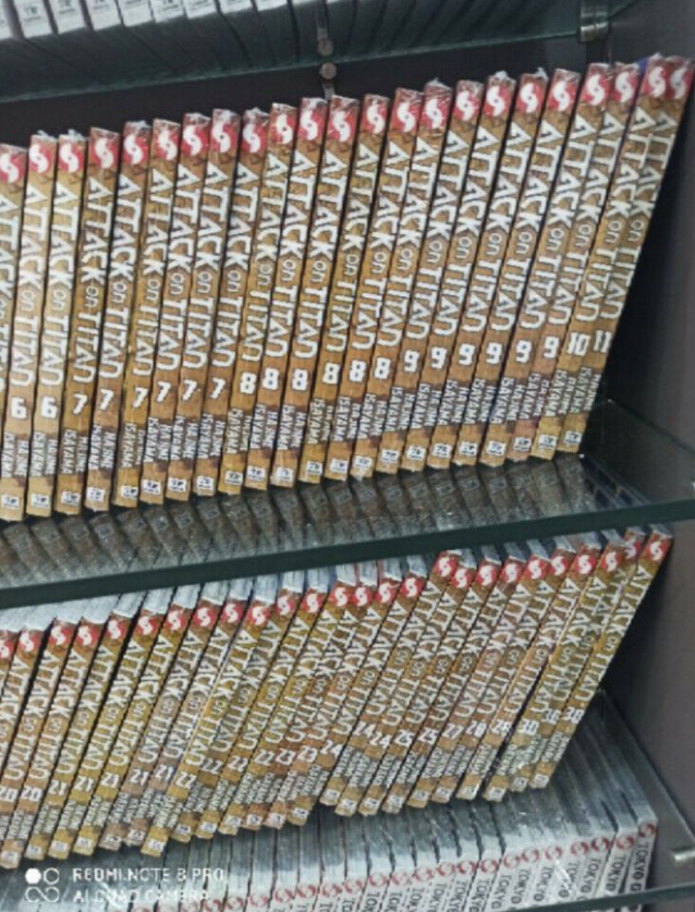 Attack on Titan Manga Volume 1