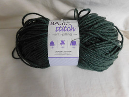 Lion Brand  Basic Stitch Anti Pilling Pine Heather Dye Lot  02 - $4.99