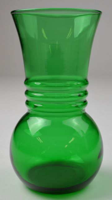 Primary image for Vitnage Anchor Hocking Glass Forest Green Pattern Flower Vase 6.375" Tall Decor