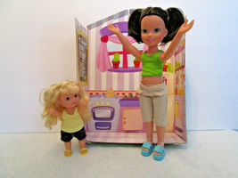 My Favorite Babysitter Play Set 2 Dolls, Clothes, Lift-Tab Kitchen 2006 MGA - $14.99