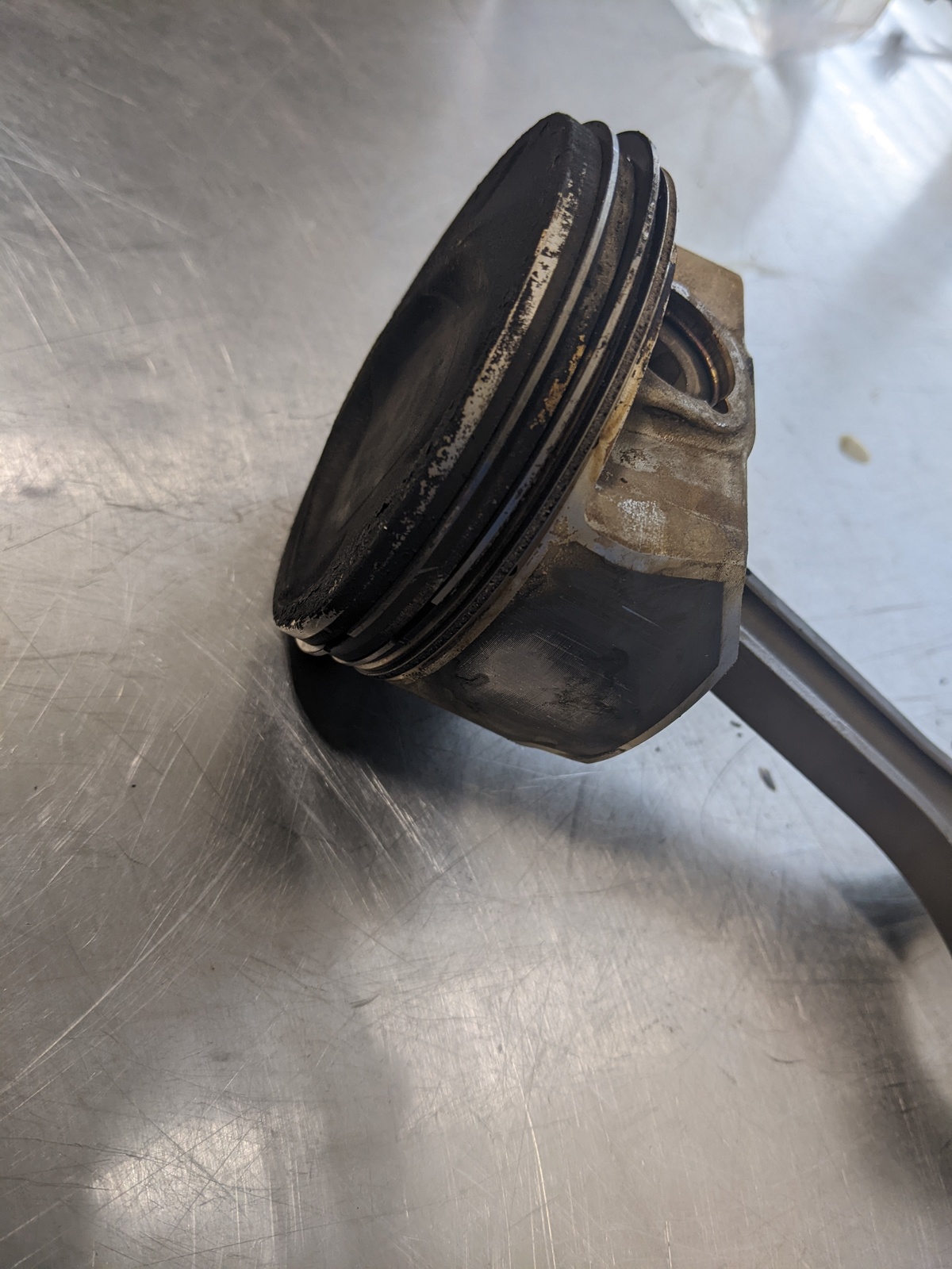 Piston and Connecting Rod Standard From 2013 Kia Optima 2.4 Pistons