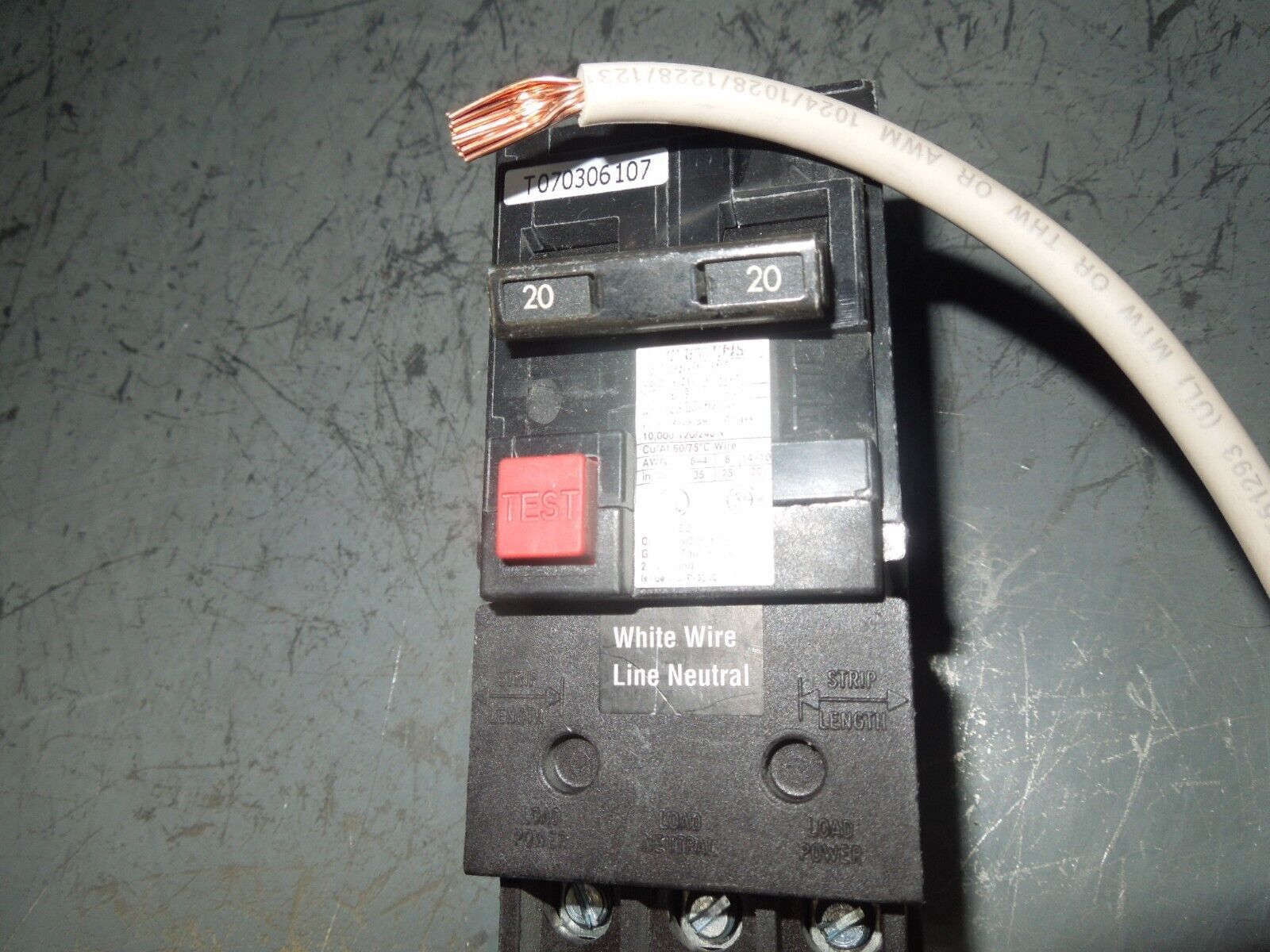 Siemens Type BLE BE220 20A 2p 240V Equipment Protection Ground Fault 30mA Used Circuit Breakers