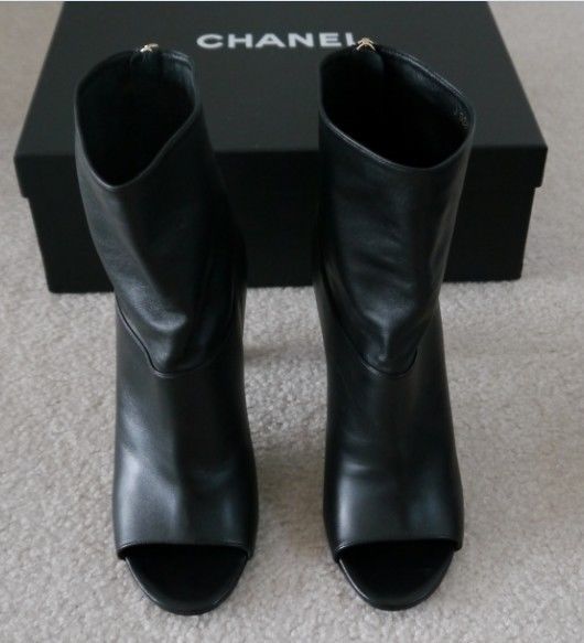 NIB 100% AUTH CHANEL BLACK LEATHER OPEN TOE SHORT BOOTS booties PEARLS ON  HEEL