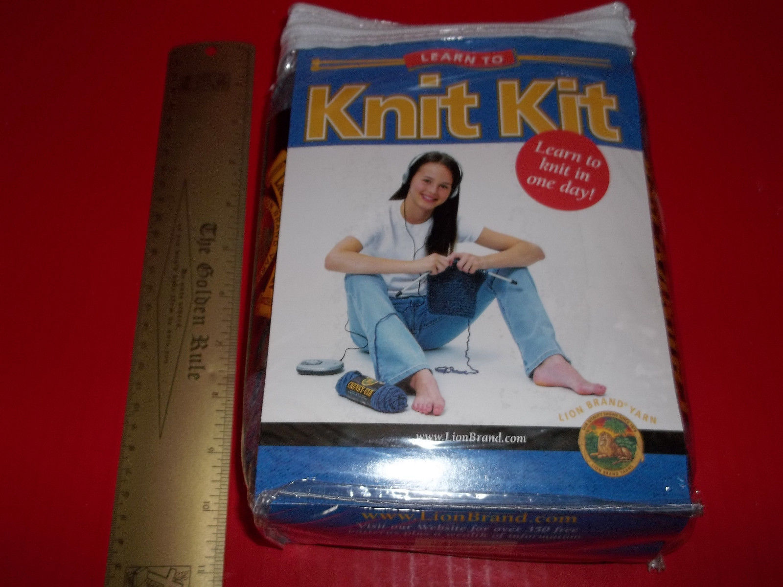 Beginner Knitting Kit - Gist Yarn