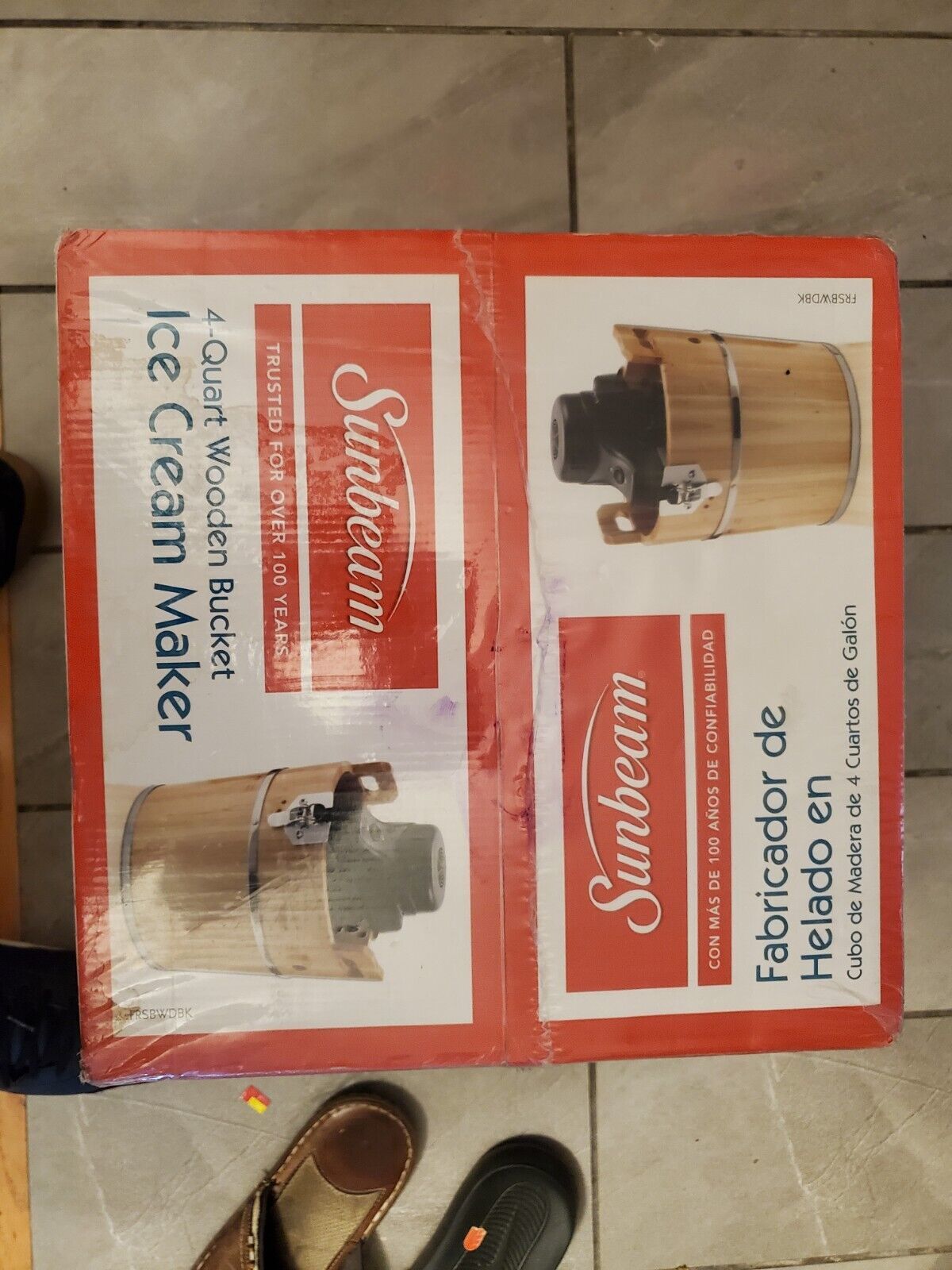 Sunbeam 4Quart Ice Cream Maker Wooden Bucket New and factory sealed