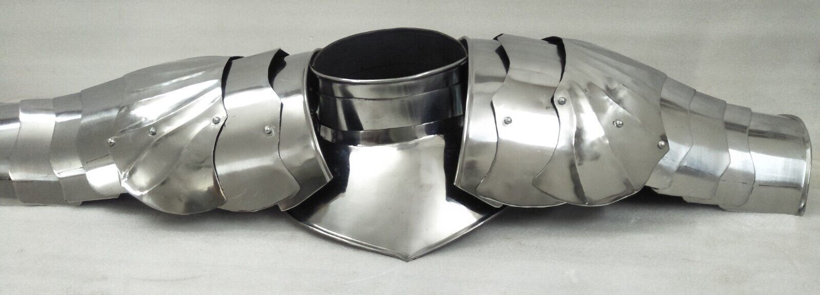 Medieval Shoulder Pauldron Dwarven Armor Medieval Gorget Spaulders Shoulder Ar Armor And Shields 1952