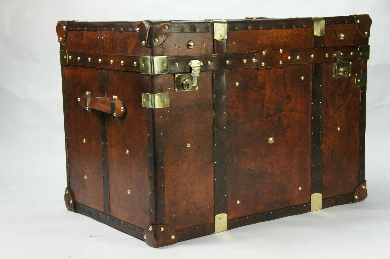 Finest English Large Leather Steamer Trunk Coffee Table Halloween