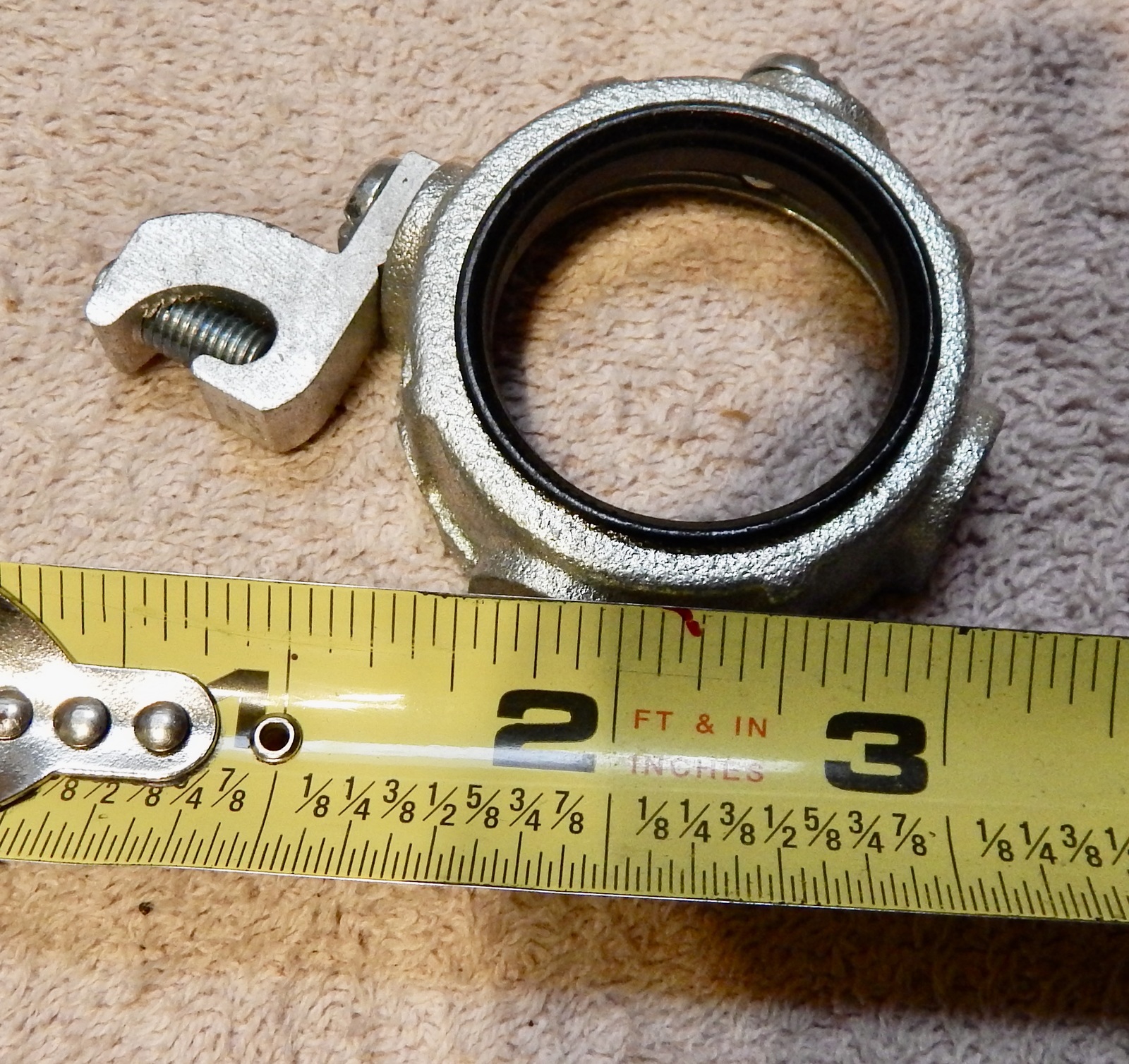 Conduit Grounding Bushings 1 1/4" Insul W/Lug 1 PC Clamp Screw Zinc NOS