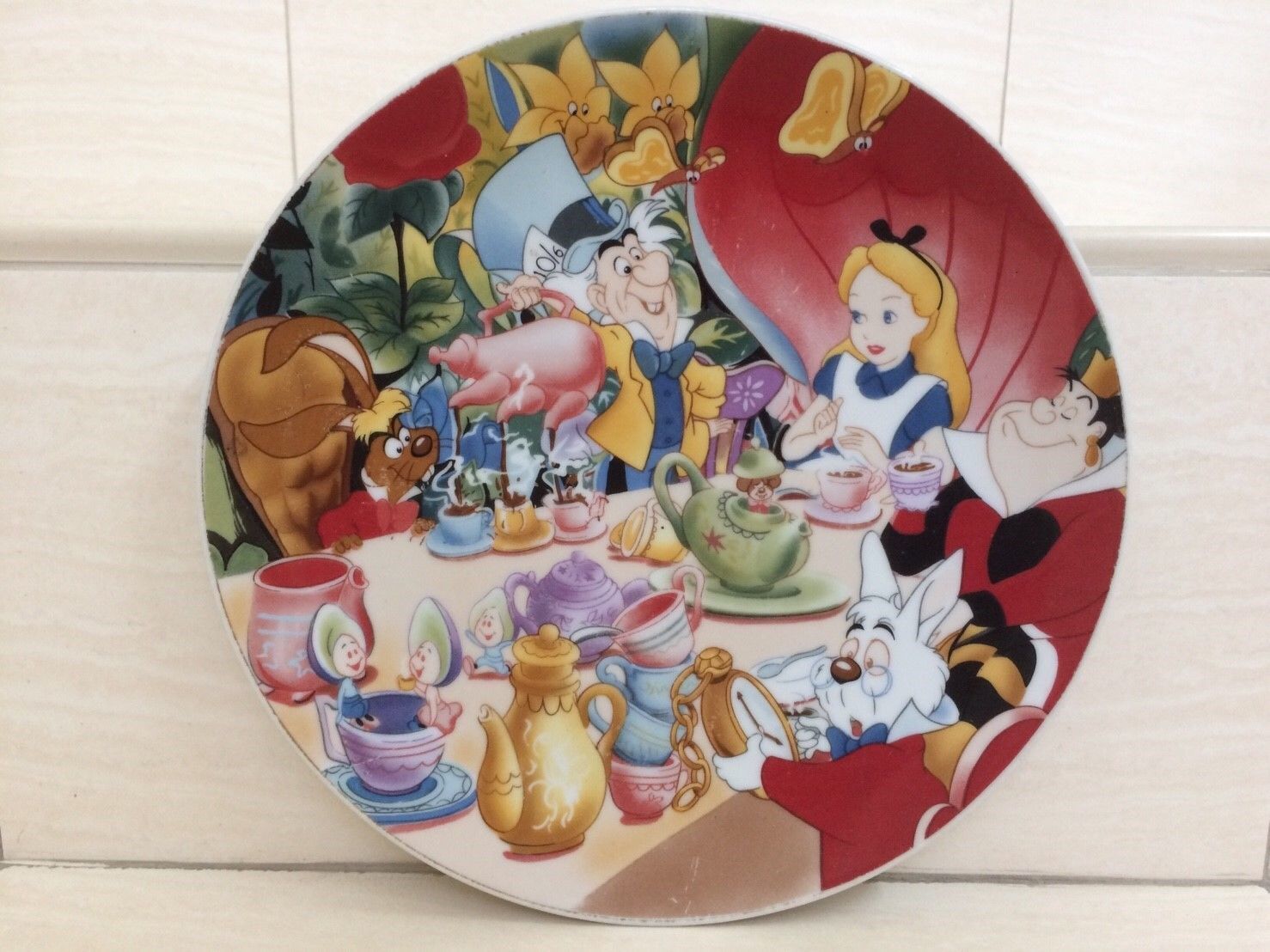 Disney Alice in Wonderland Plate. Tea Time Party Theme. Rare Item - Plates