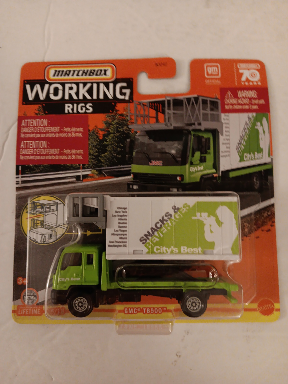 Matchbox 2023 Working Rigs 15/16 Green GMC T8500 Airport Service Box ...