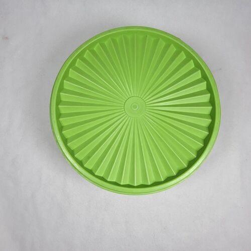 2 Vintage Tupperware Extra Large and Medium Servalier -  Hong Kong