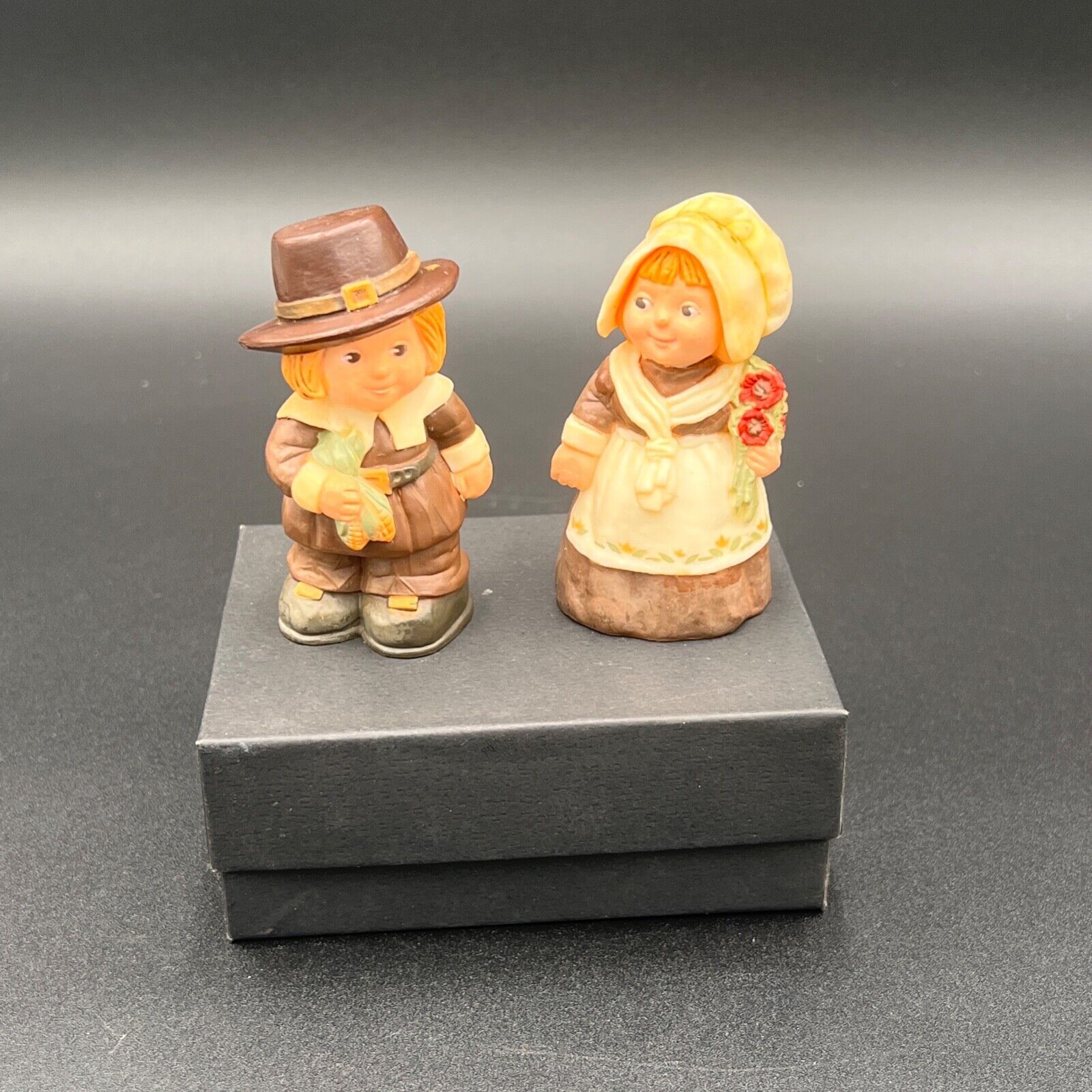 Vintage Hallmark Squirrel Pilgrim Salt Pepper Shakers