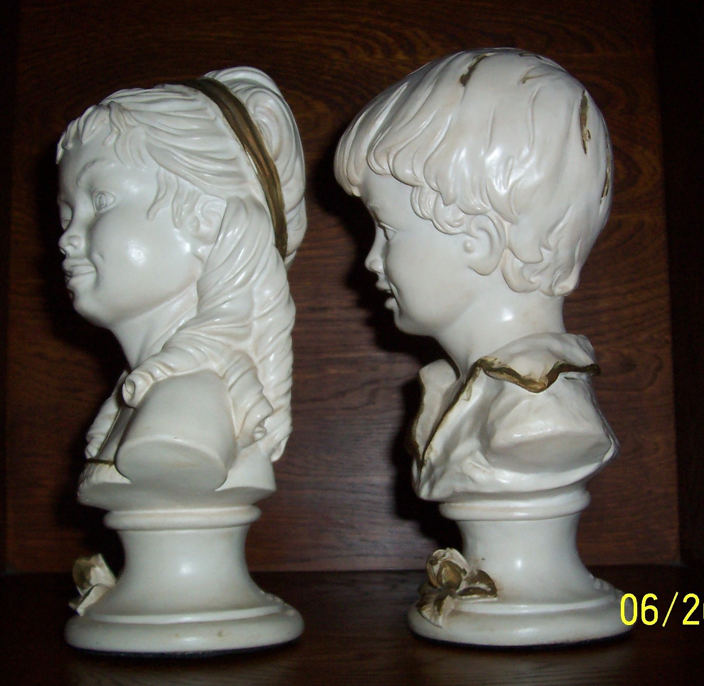 Vintage Universal Statuary Corp c/1962 Boy Girl Petestal Busts Statue Set