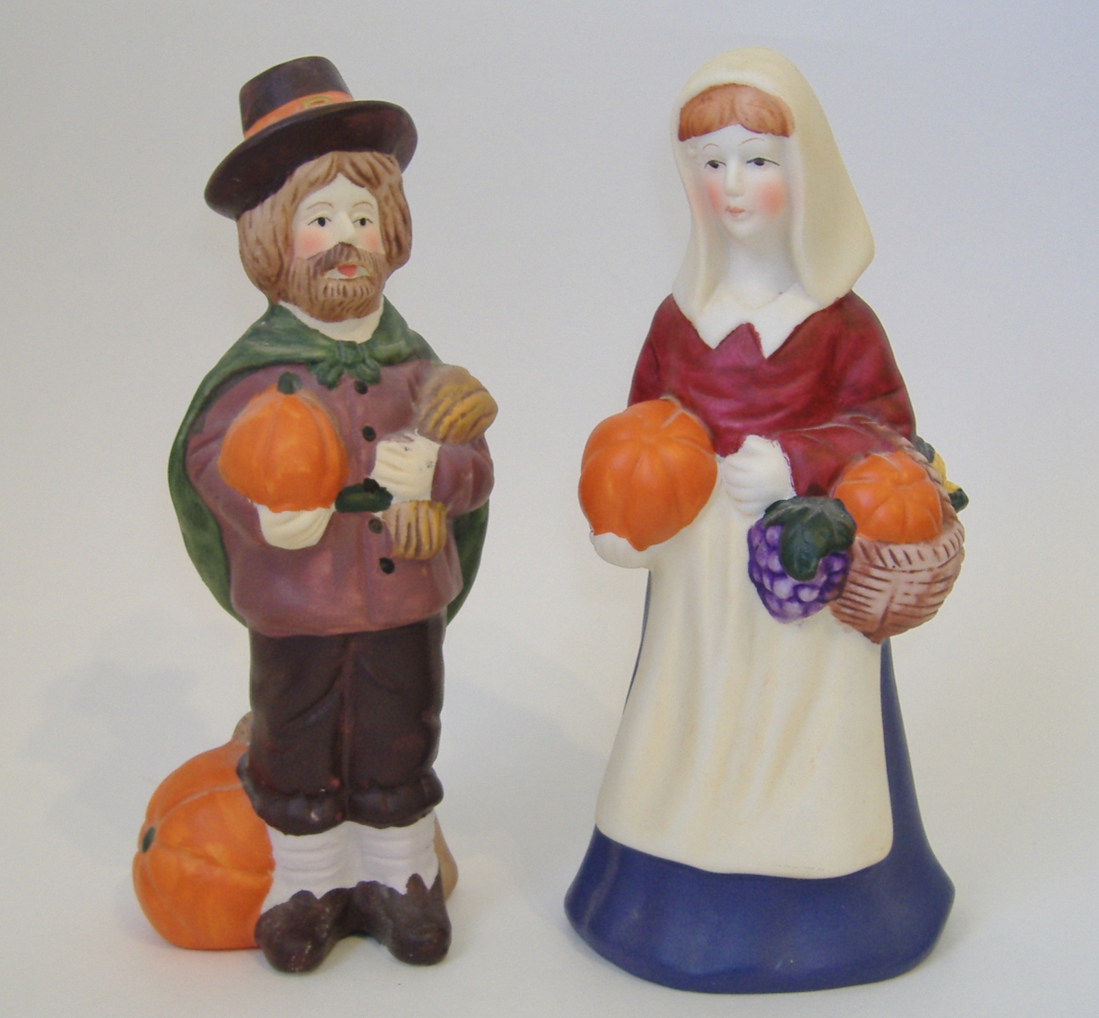 Primary image for Pilgrims Man Woman Set Pumpkin Statue Figurine Porcelain Pottery Thanksgiving