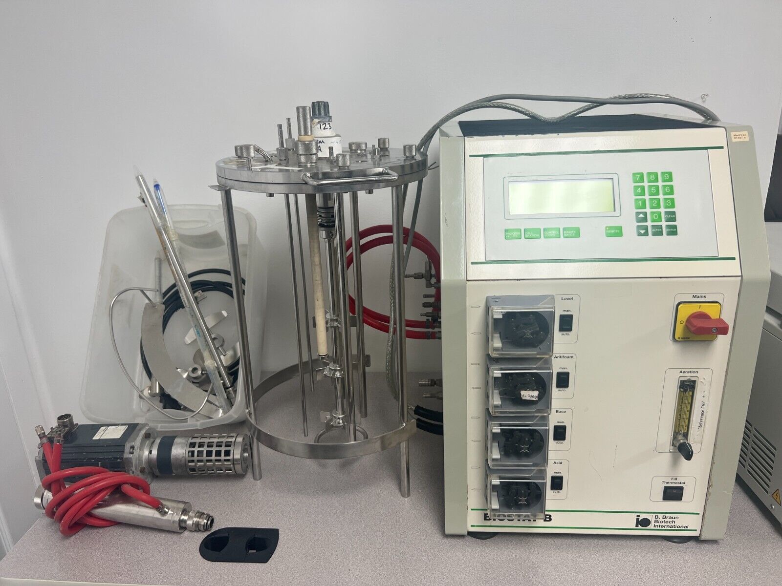 B. Braun Biostat B Fermenter/Bioreactor Controller 8840334 With ...