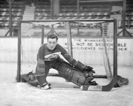Cecil Tiny Thompson 8X10 Photo Hockey Boston Bruins Picture Nhl - $4.94