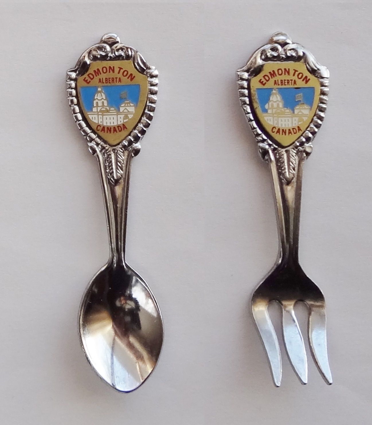 Collector Souvenir Fork Spoon Set Canada Alberta Edmonton Miniature