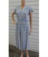 Paisley Print Dress White Blue Vintage 60s Smocked S - $34.00
