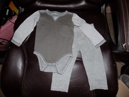 Burt’s Bees Baby Gray/White Shirt &amp; Pants 2PC Outfit Size 3-6 Months Inf... - $21.60