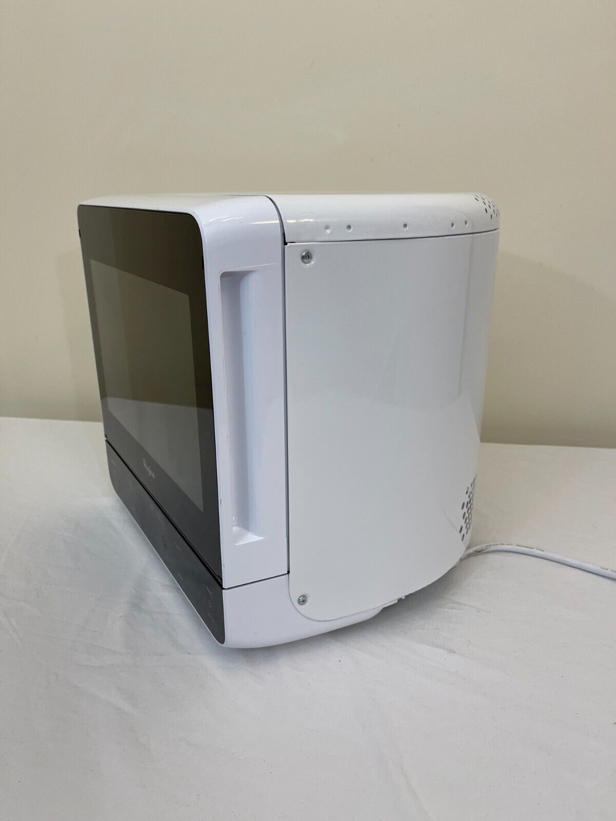 Whirlpool Microwave 0.5 Cu Ft. Small Countertop White WMC20005YW 1