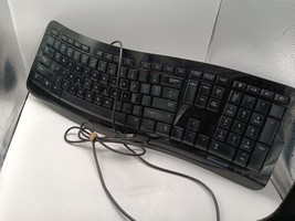 Microsoft Comfort Curve Keyboard 3000 model 1482 - $9.89