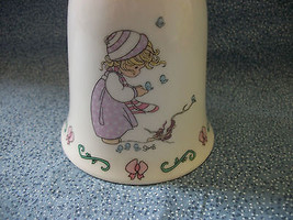 Precious Moments Collectible Bell 1995 Winter&#39;s Song Enesco 4 1/4&quot; - $5.78