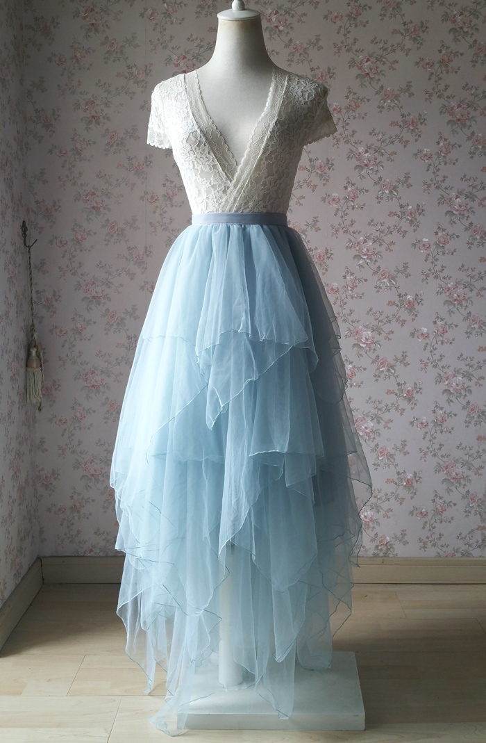 Blue tulle hotsell skirt wedding