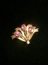 Vintage 40s brass floral bloom brooch with 3 bright pink rhinestone gems