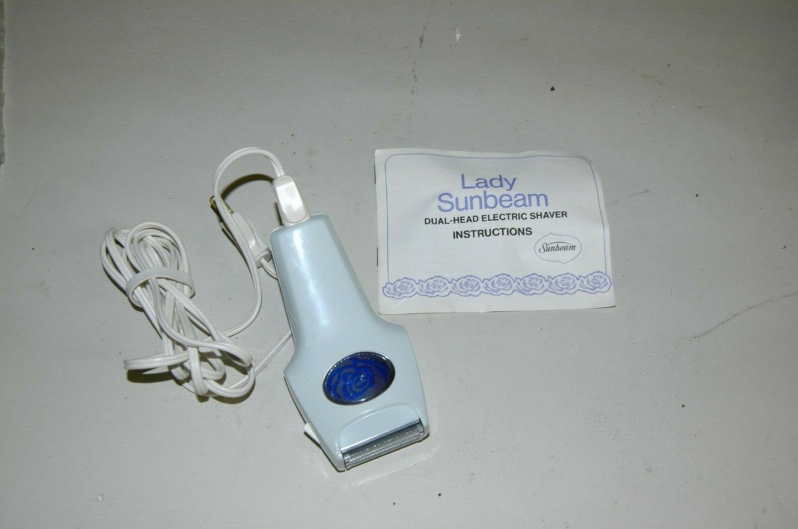 Vintage 1970's Lady Sunbeam Electric Shaver With Manual Light Blue Rose