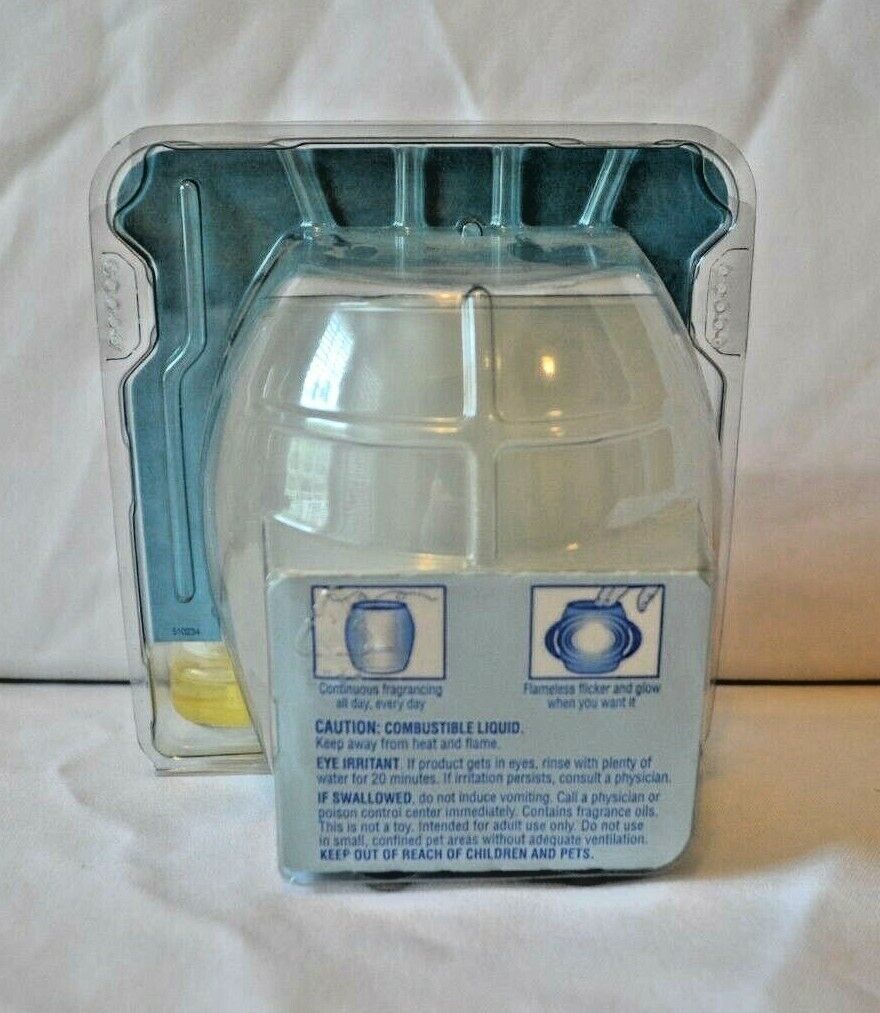 Glade Wisp Flameless Candle Flicker Freshens Clean Linen Battery