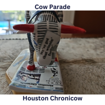 Cow Parade Houston Chronicow with Original Box 2001 Pre-Loved image 3
