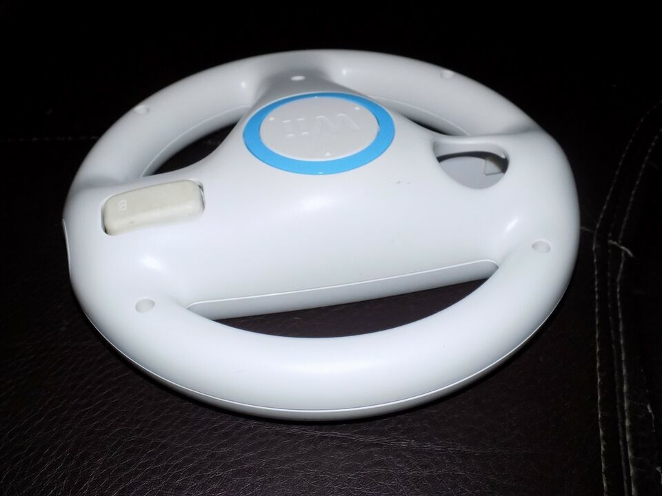 Official Mario Kart Steering Wheel for Nintendo Wii & Wii U White OEM