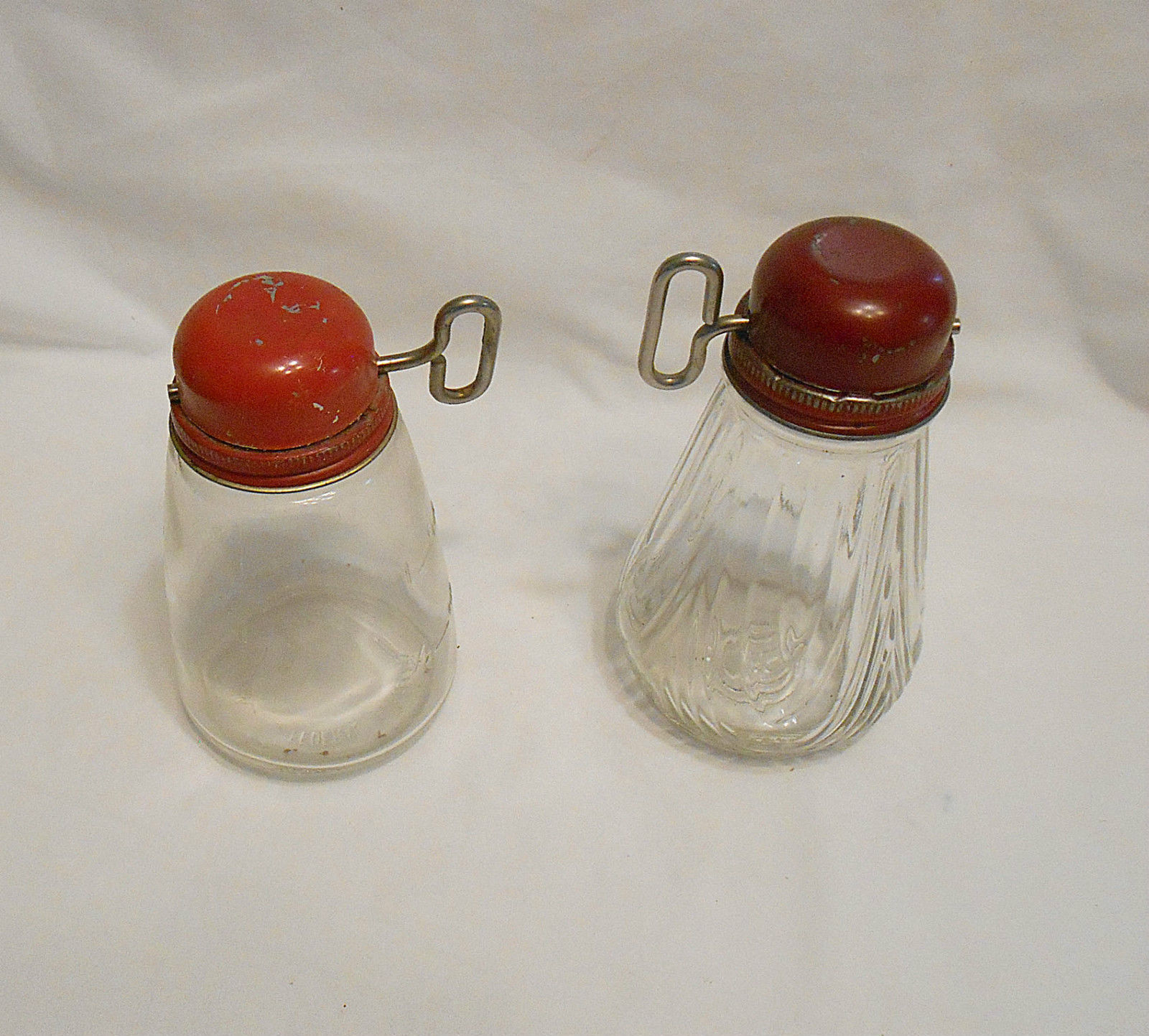 Vintage Manual Hand Crank Nut Meat Chopper Red Metal with Glass