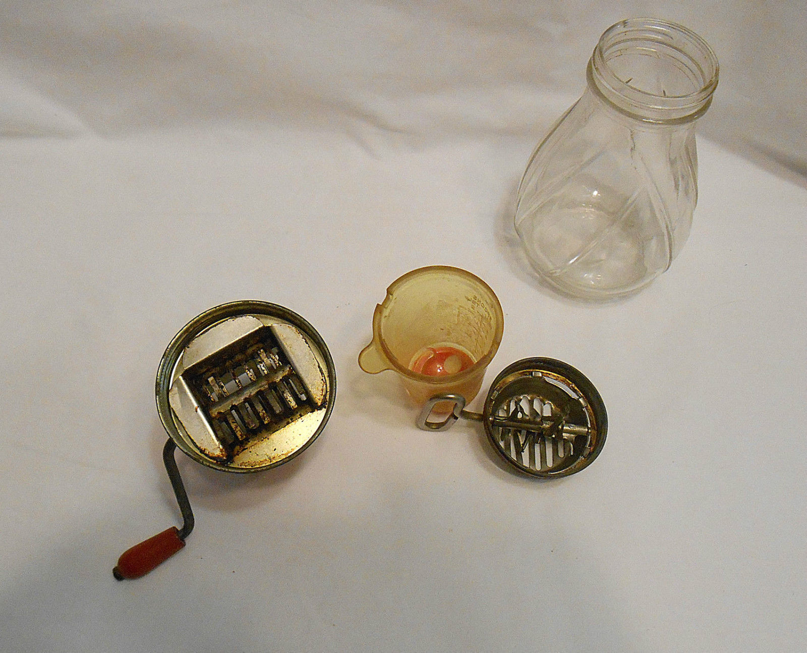 Vintage Androck Nut Grinder/ Glass Jar Nut Chopper With a Crank