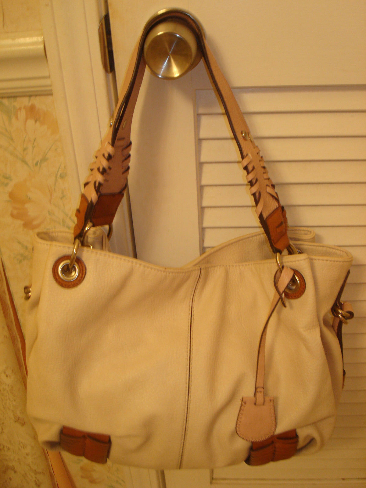 JESSICA SIMPSON LARGE/EXTRA LARGE SHOULDER TOTE PURSE TAN/BEIGE