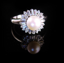 Vintage genuine pearl cocktail ring / Sterling baguette bridal ring /  s... - $110.00