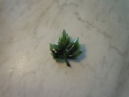 Avon Signed Green Leaf (St. Patricks Day) Brooch Pin Rhinestone Nickel Free  - $4.99
