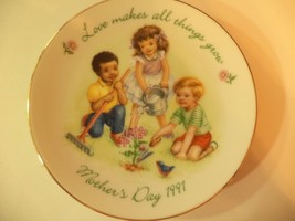 Avon Mothers Day Plates - $35.99