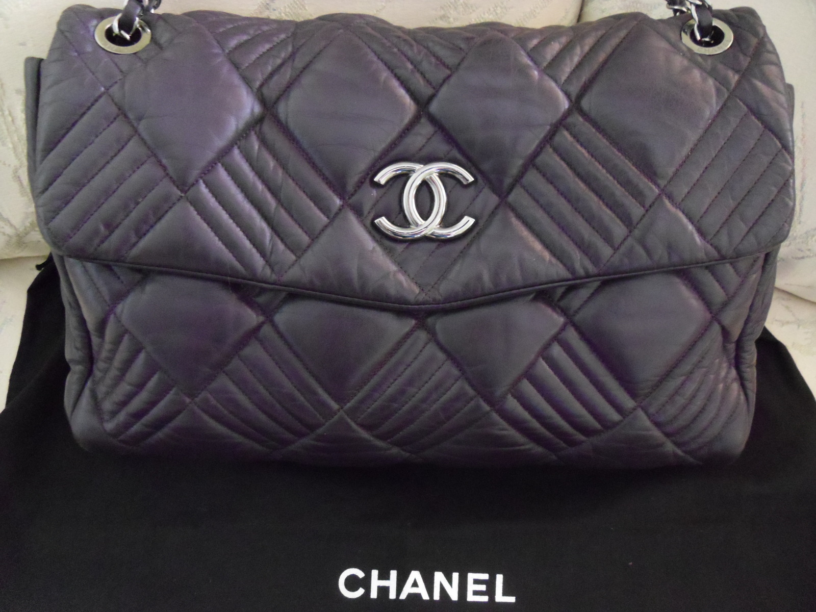 Chanel Maxi Classic Flap Handbag Maxi 22S Calfskin Purple in
