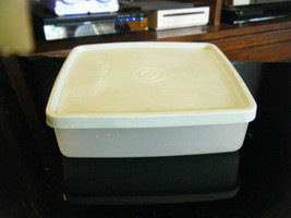 Vtg Eagle Superseal Square Oval Tall Containers w/ Lid Plastic